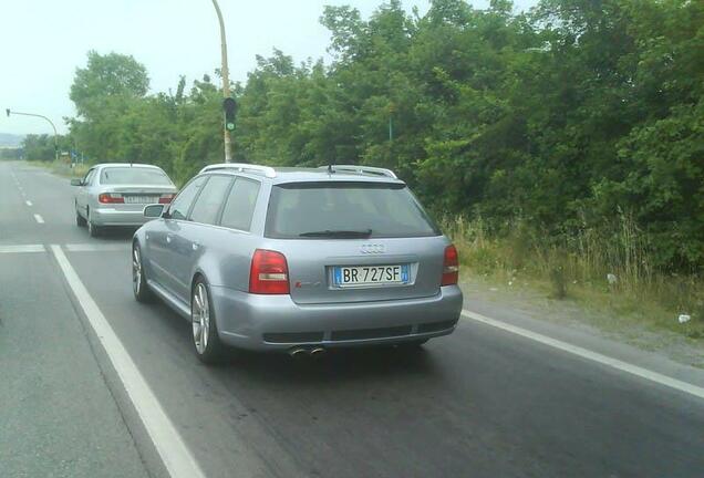 Audi RS4 Avant B5