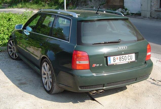 Audi RS4 Avant B5