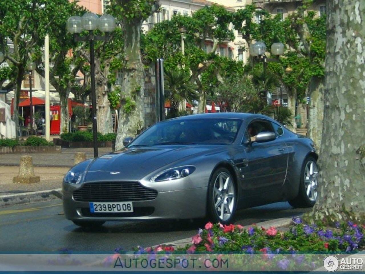 Aston Martin V8 Vantage