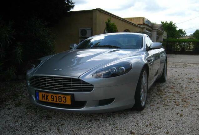 Aston Martin DB9