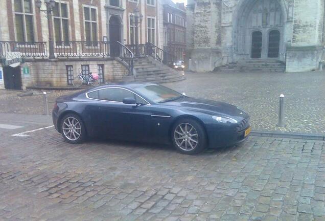 Aston Martin V8 Vantage