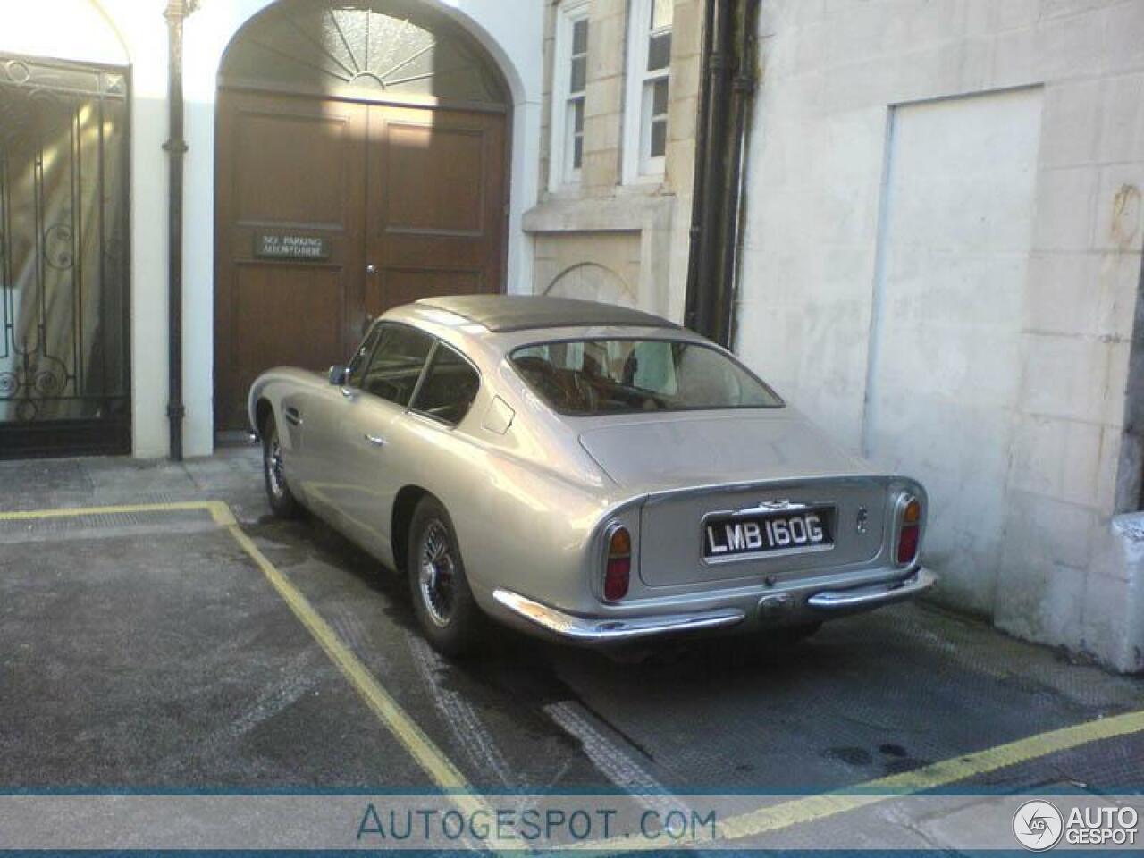 Aston Martin DB6 Superleggera