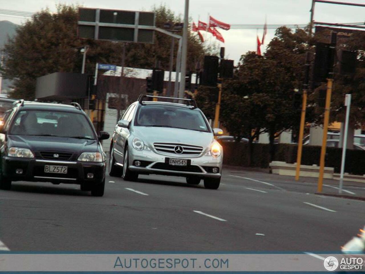 Mercedes-Benz R 63 AMG