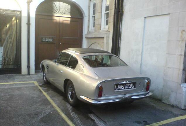 Aston Martin DB6 Superleggera