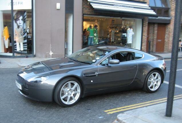 Aston Martin V8 Vantage