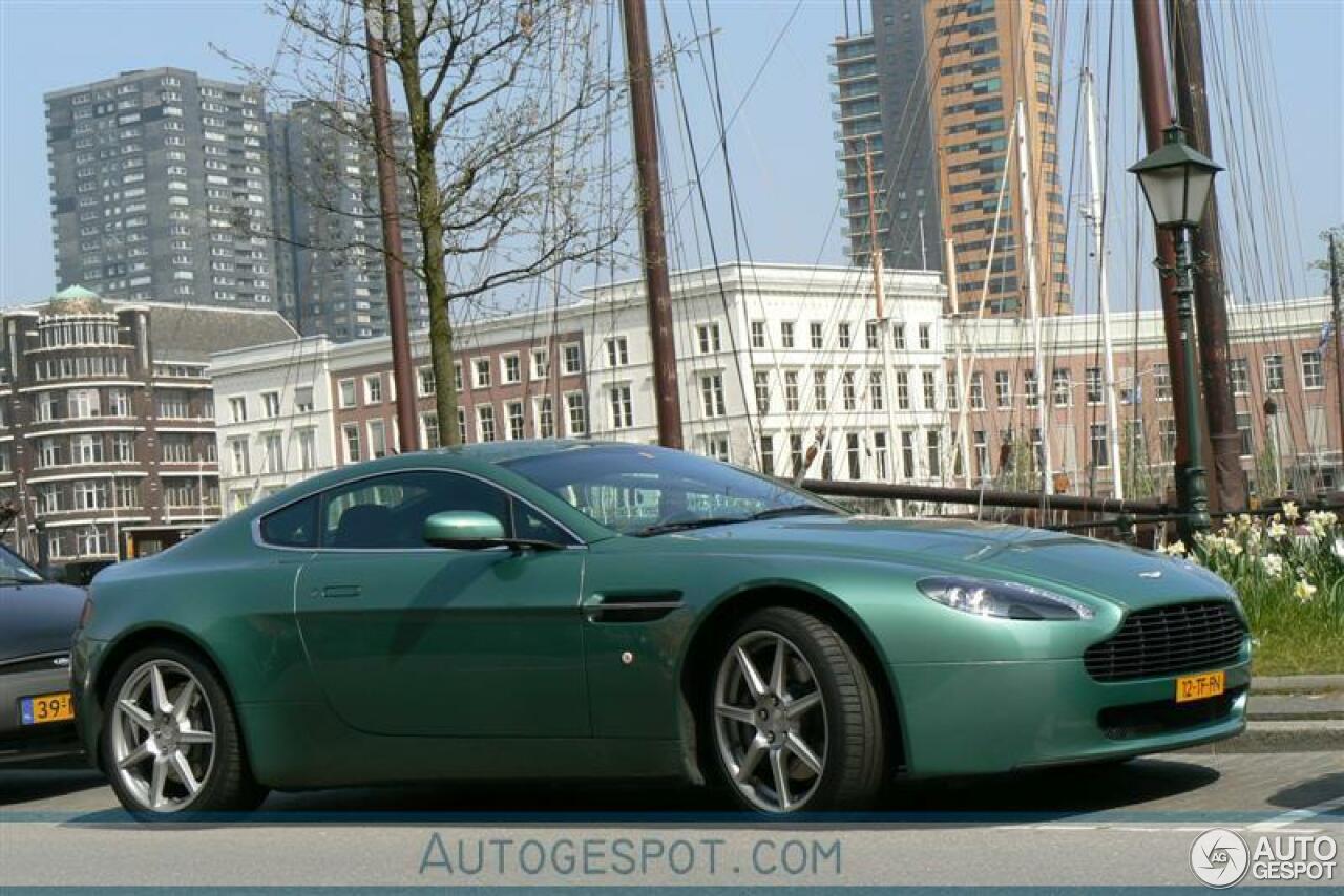 Aston Martin V8 Vantage