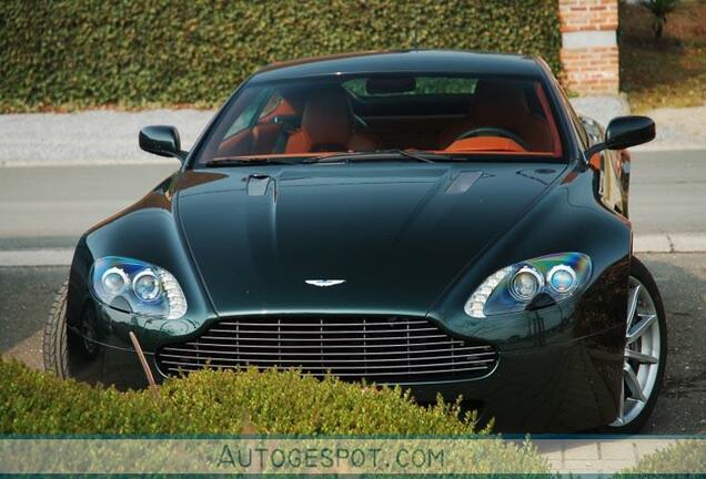 Aston Martin V8 Vantage