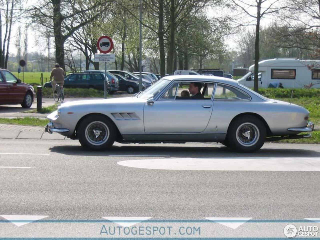 Ferrari 330 GT 2+2 Series II