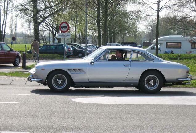 Ferrari 330 GT 2+2 Series II