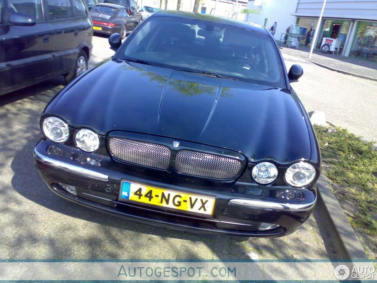 Jaguar XJR