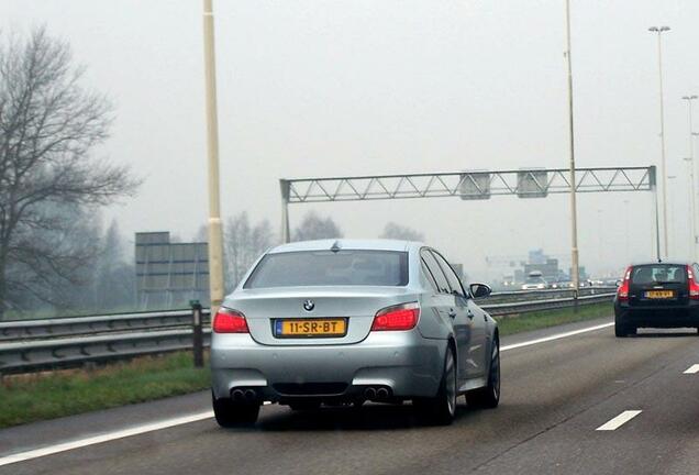 BMW M5 E60 2005