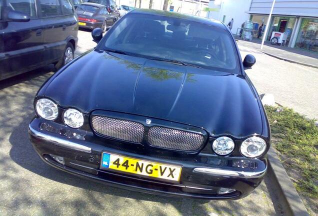 Jaguar XJR