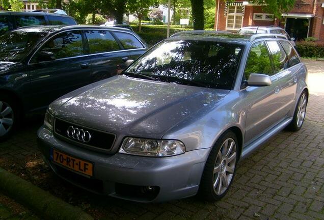 Audi RS4 Avant B5