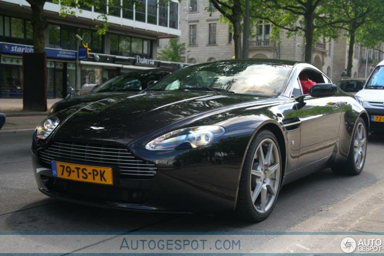 Aston Martin V8 Vantage