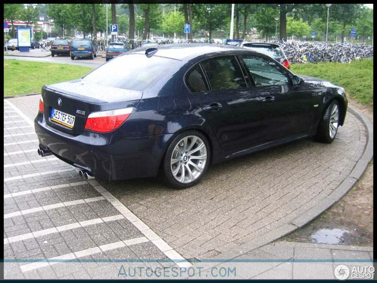 BMW M5 E60 2005