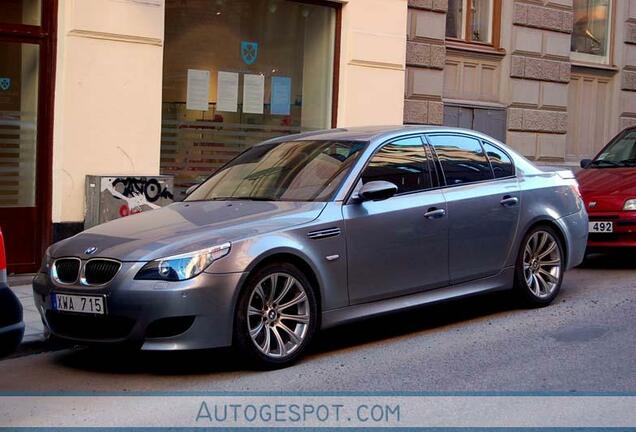 BMW M5 E60 2005