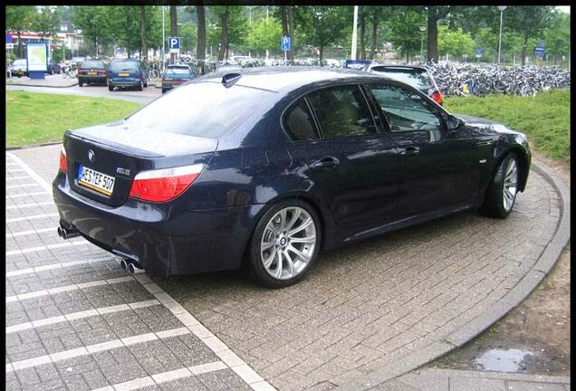 BMW M5 E60 2005