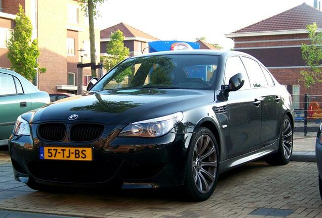 BMW M5 E60 2005