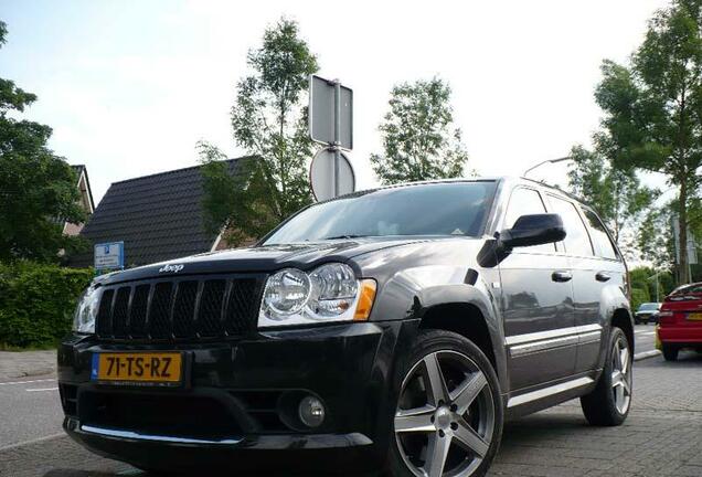 Jeep Grand Cherokee SRT-8 2005