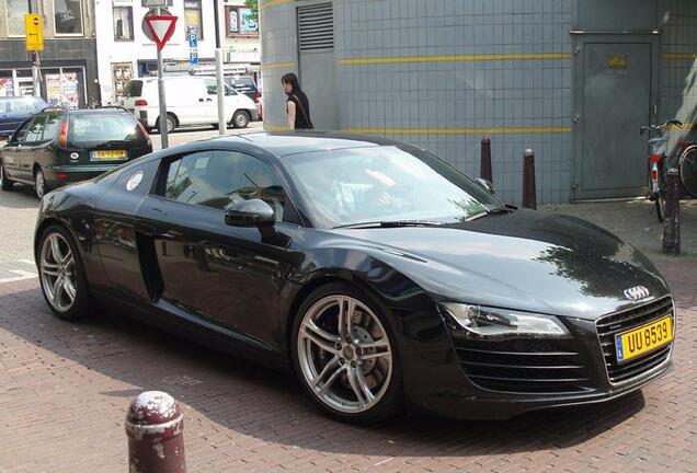 Audi R8