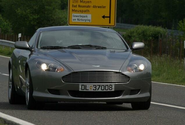 Aston Martin DB9