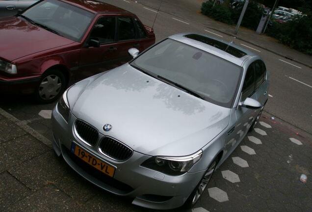 BMW M5 E60 2005