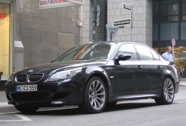 BMW M5 E60 2005