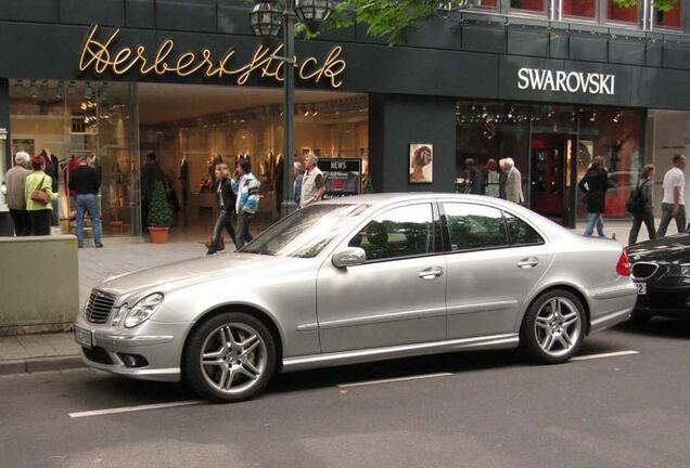 Mercedes-Benz E 55 AMG