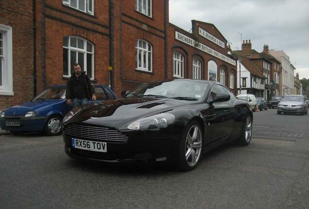 Aston Martin DB9