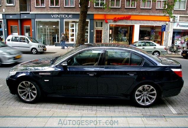 BMW M5 E60 2005