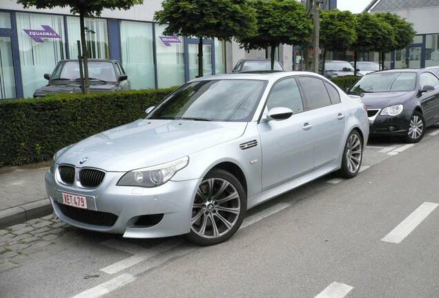 BMW M5 E60 2005