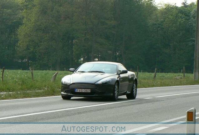 Aston Martin DB9