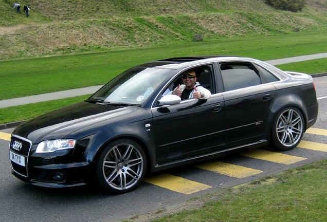 Audi RS4 Sedan