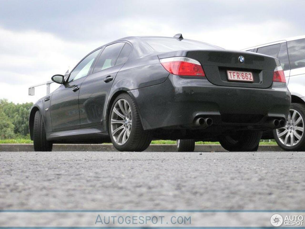 BMW M5 E60 2005