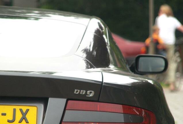 Aston Martin DB9