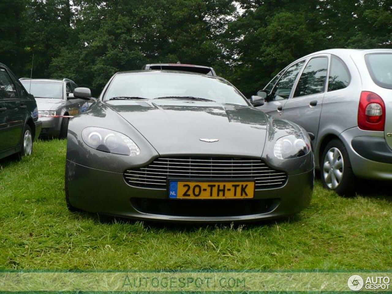 Aston Martin V8 Vantage