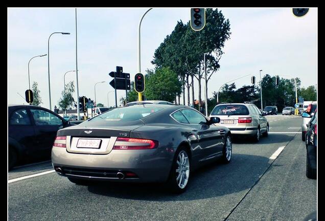 Aston Martin DB9