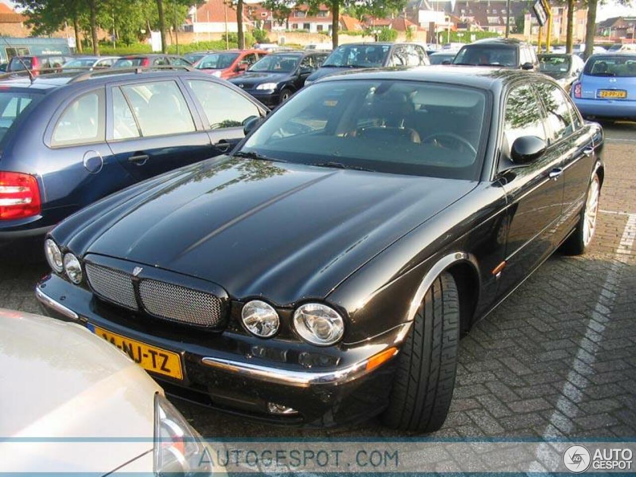 Jaguar XJR