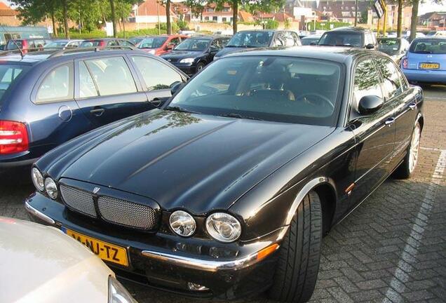 Jaguar XJR