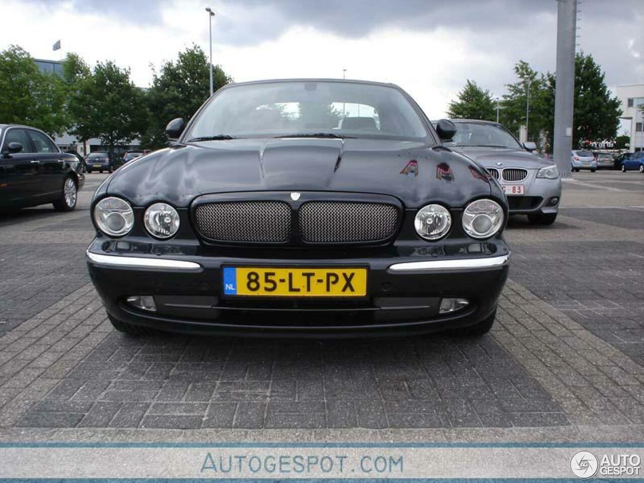 Jaguar XJR