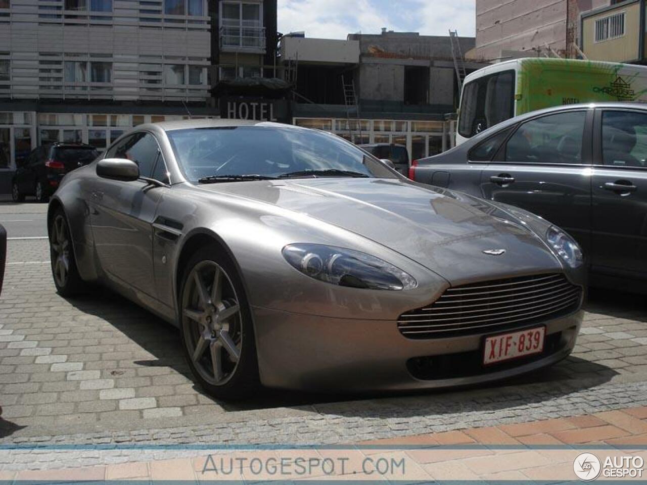 Aston Martin V8 Vantage