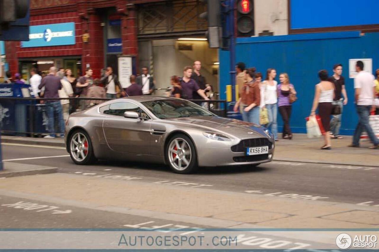 Aston Martin V8 Vantage