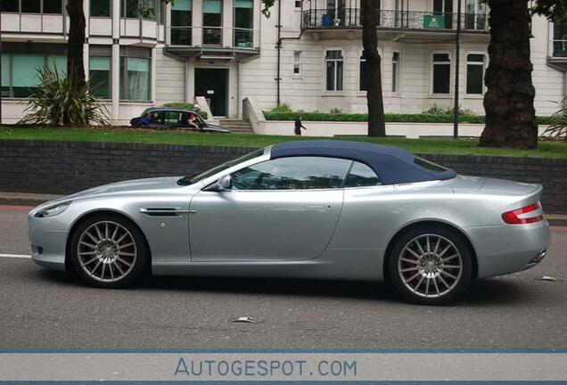 Aston Martin DB9 Volante