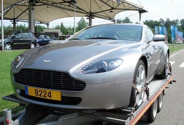 Aston Martin V8 Vantage