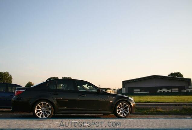 BMW M5 E60 2005