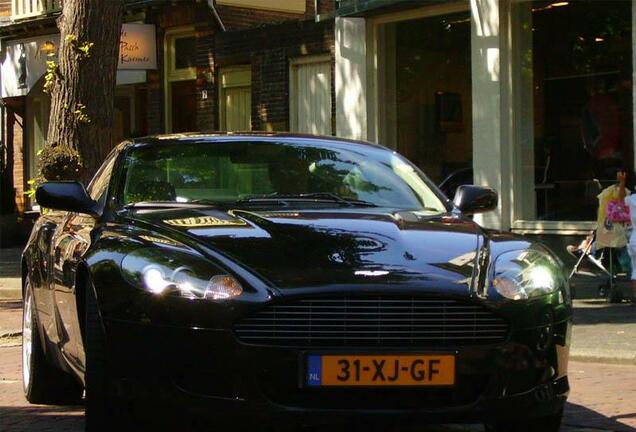 Aston Martin DB9