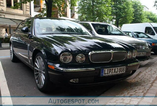 Jaguar XJR Portfolio