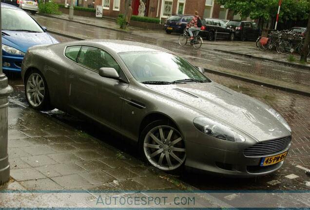 Aston Martin DB9