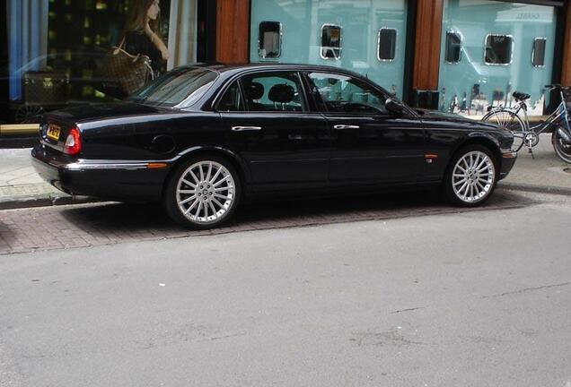 Jaguar XJR