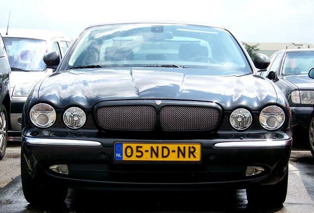 Jaguar XJR